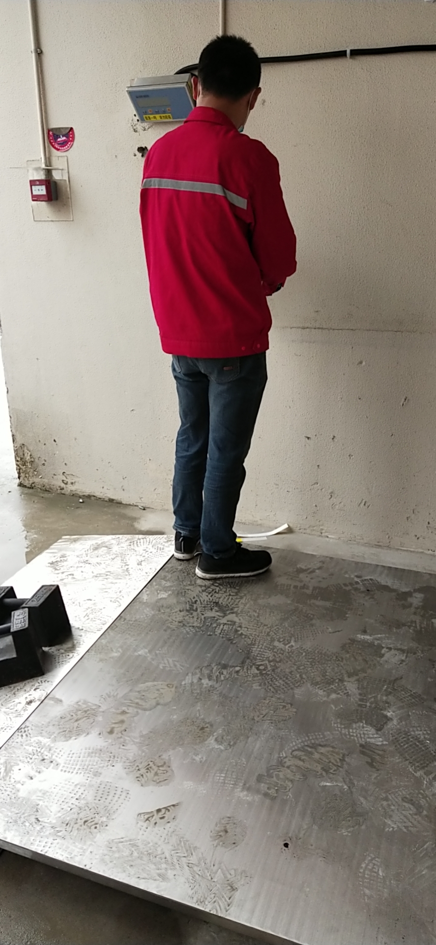 地磅安裝現(xiàn)場